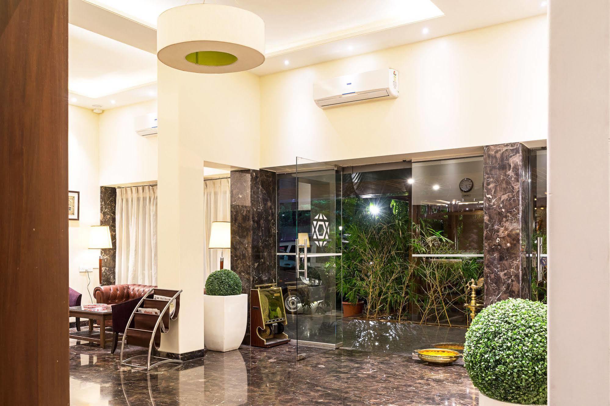 Treebo Premium Grand Emerald Pimpri-Chinchwad Exterior foto