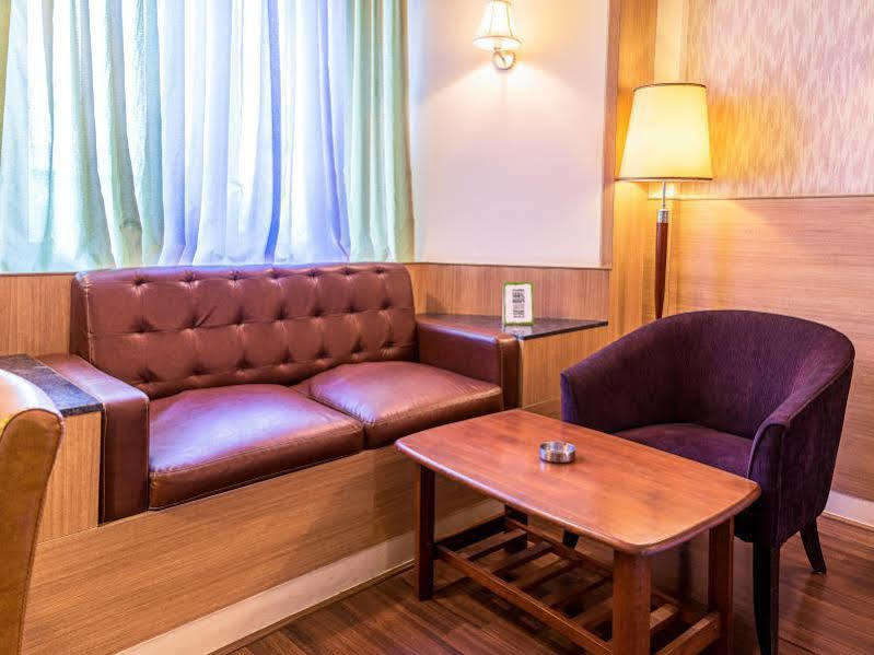 Treebo Premium Grand Emerald Pimpri-Chinchwad Exterior foto